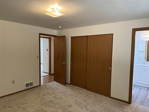 4th image of 15219 9th Ave E