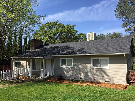 2nd image of 13842 Lake Blvd