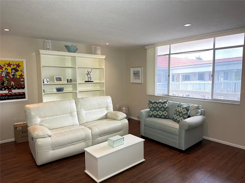 1 bed, 1.0 bath, 775 sqft, $1,599 — Photo 4