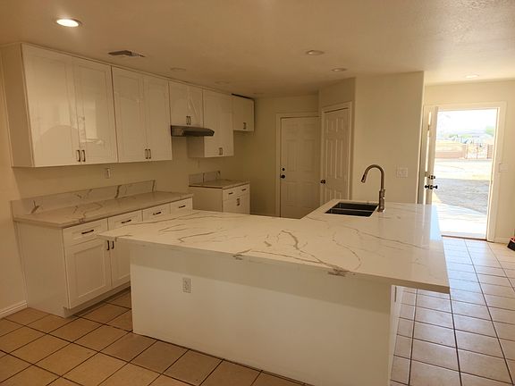 2nd image of 1319 E Avenue Q2