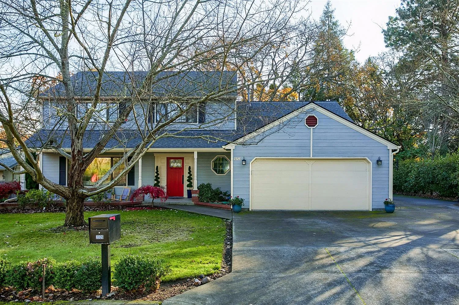 2326 Capital Ave photo 1