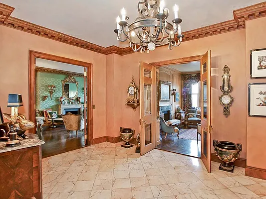 Sold by Sotheby's International Realty | media 4