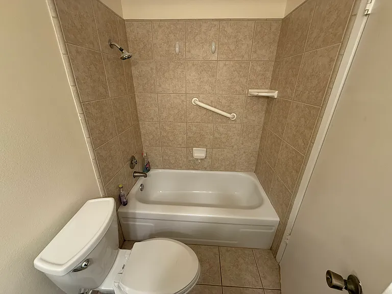 598 S Argyle Ave #110 — Photo 6