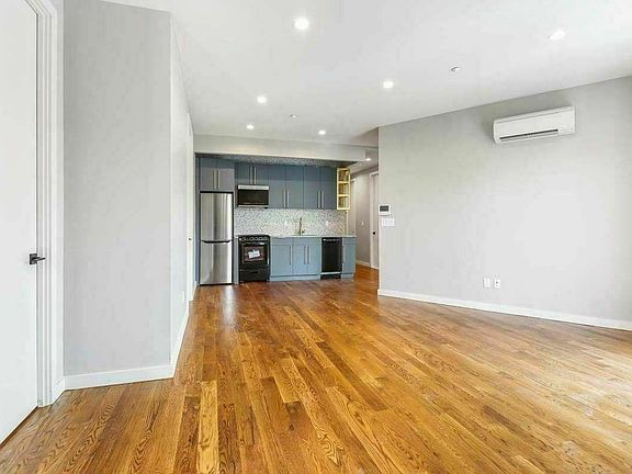 2nd image of 842 Flushing Ave #423