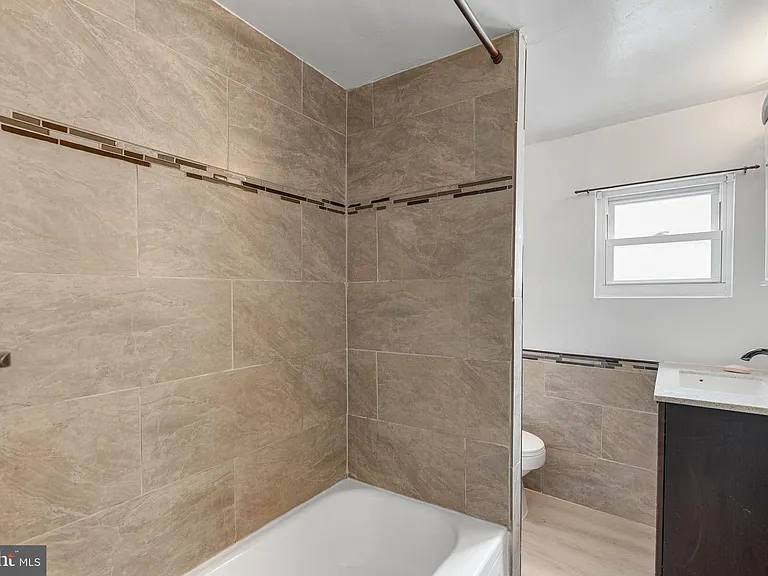 1224 Peters St — Photo 12
