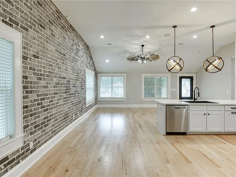 75 Cherry St — Photo 18
