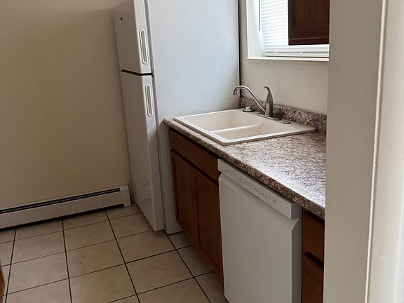 2nd image of 533 Yale Pl #1