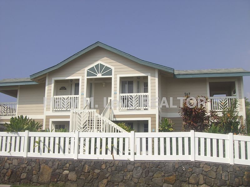 1st image of 75-6081 Alii Dr #202