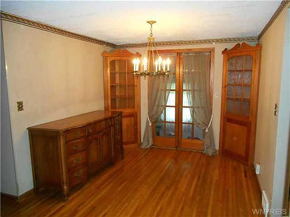 5th image of 230 Orchard Dr