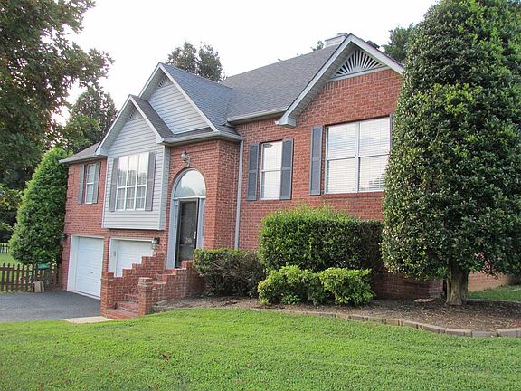 2nd image of 2806 Stonehenge Ct