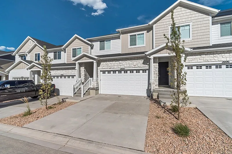 2698 N Blue Dawn Ln