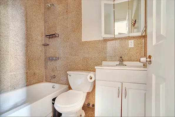 Rented by Compass | media 7