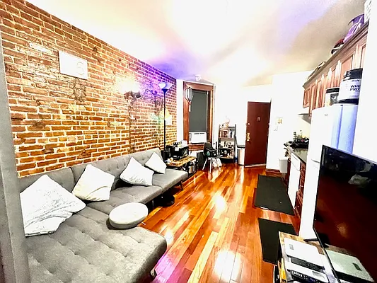 Rented by Bond New York | media 14