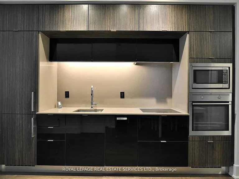 10 York St #5001 — Photo 3