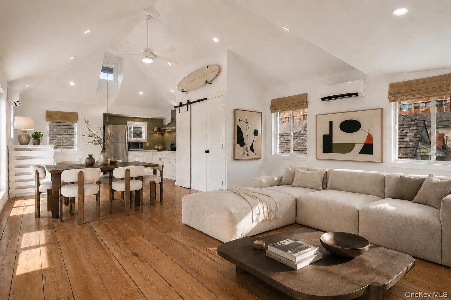 2 bed, 2.0 bath, 1240 sqft, $3,800 — Photo 2