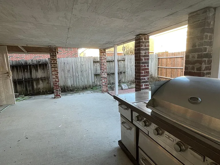 6853 Turtlewood Dr — Photo 19