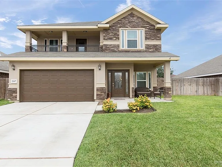 2107 W Mimosa Dr — Photo 1