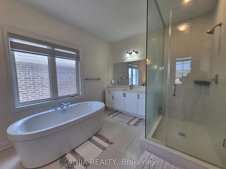 50 Meadow Vista Cres #UPPER — Photo 35
