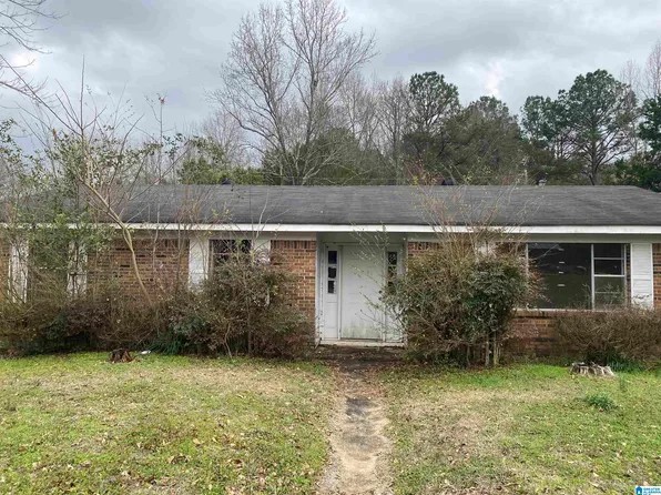 2082 S Tallassee Dr, Tallassee, AL 36078