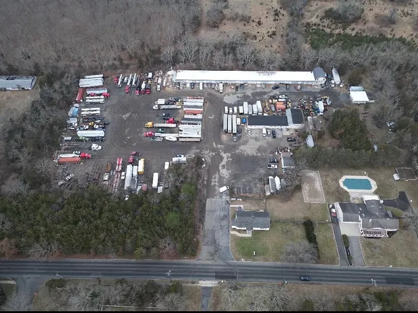 65 Riverwood Dr, Toms River, NJ 08755