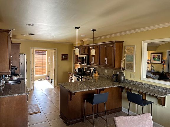 3rd image of 566 Wildwood Dr