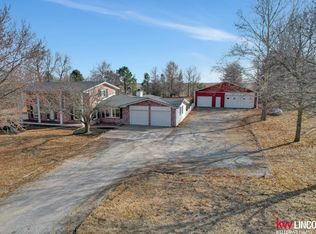 2201 W Foothills Rd, Lincoln, NE 68523