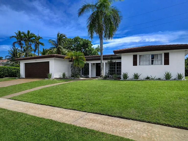 840 SW 7th St — Photo 1