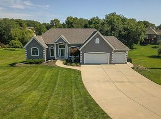 11032 Winchester Dr, Kansas City, KS 66109