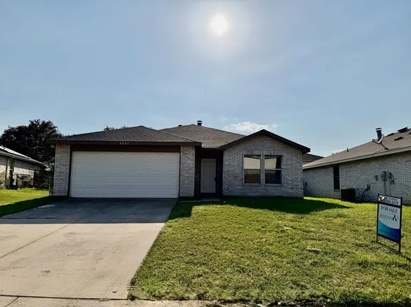 4249 Gray Fox Dr, Fort Worth, TX 76123