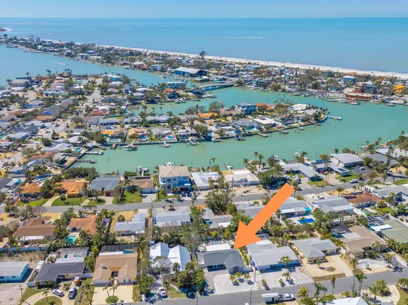 330 N Tessier Dr, Saint Pete Beach, FL 33706