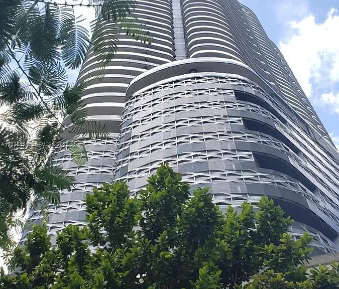 1000 Brickell Plz #4503 — Photo 6