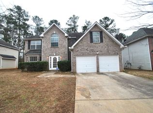 141 Kentwood Springs Dr, Hampton, GA 30228