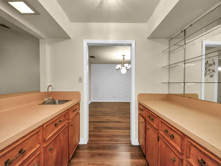 8407 Kirchner Rd — Photo 10