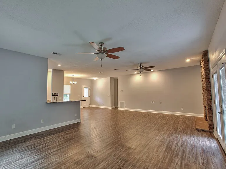 621 Bob Miller Rd — Photo 5