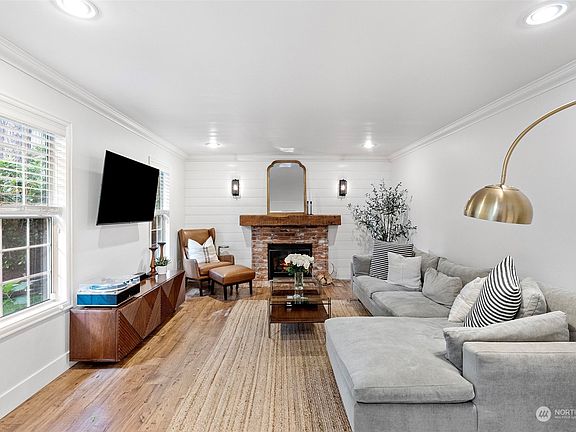 3rd image of 4412 Canterwood Drive NW