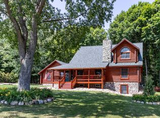 1726 Stonehedge Ct, Harbor Springs, MI 49740
