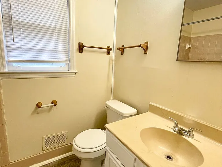 3824 Lee Hills Dr — Photo 6