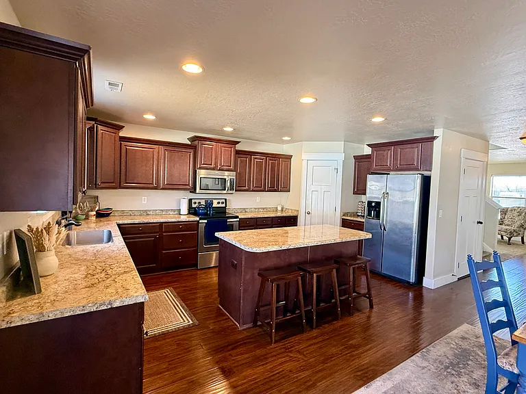 3450 W Willow Park Dr S — Photo 2
