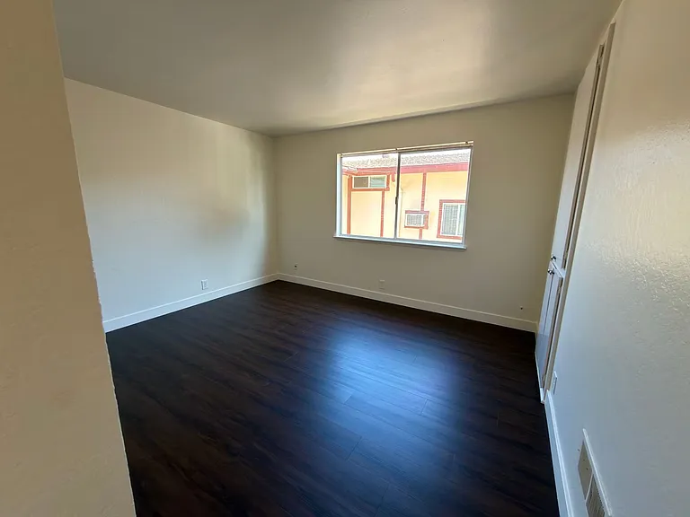 335 S Lemon St — Photo 16