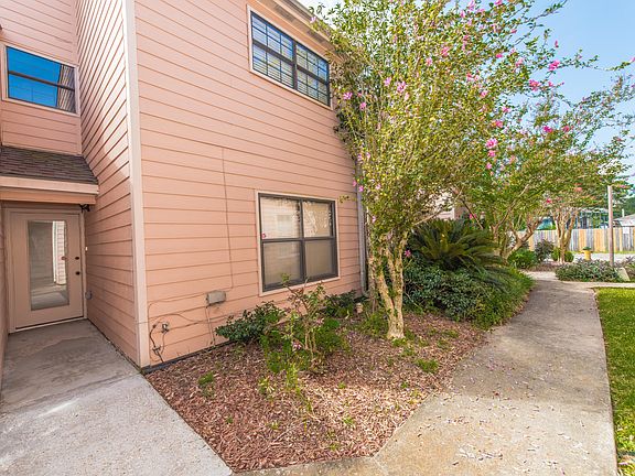 2nd image of 400 W Brentwood Blvd APT 33