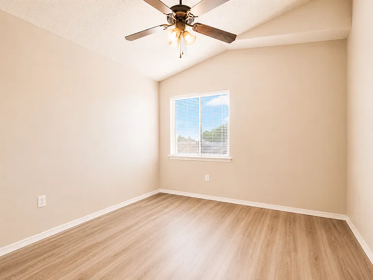 3236 Bell Point Dr — Photo 14