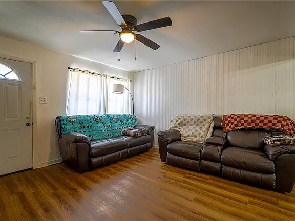 5th image of 807 N Lacy Dr