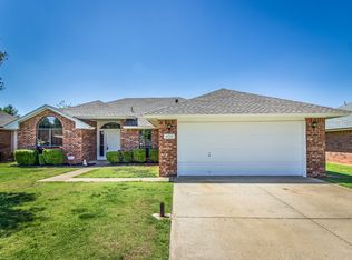 820 SE 35th St, Moore, OK 73160