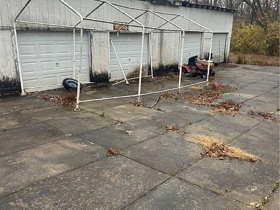 3rd image of 9707 Homestead Dr