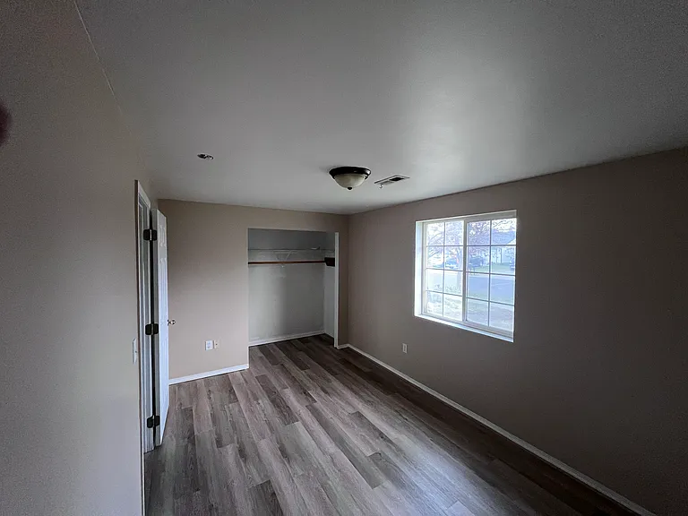 12406 W 11th Ave — Photo 2