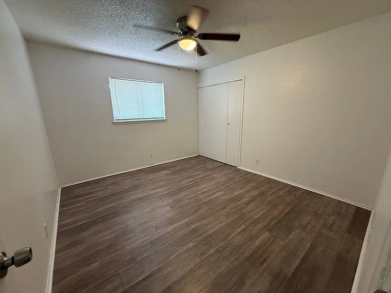 2307 Lake Louise Dr — Photo 7