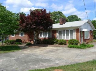 2312 13th Street Dr NE, Hickory, NC 28601