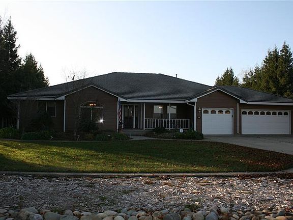 3rd image of 636 Saddleback Dr