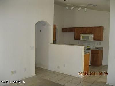 3rd image of 16526 W Taylor St