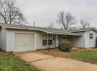 407 NW Greenmeadow Dr, Lawton, OK 73507